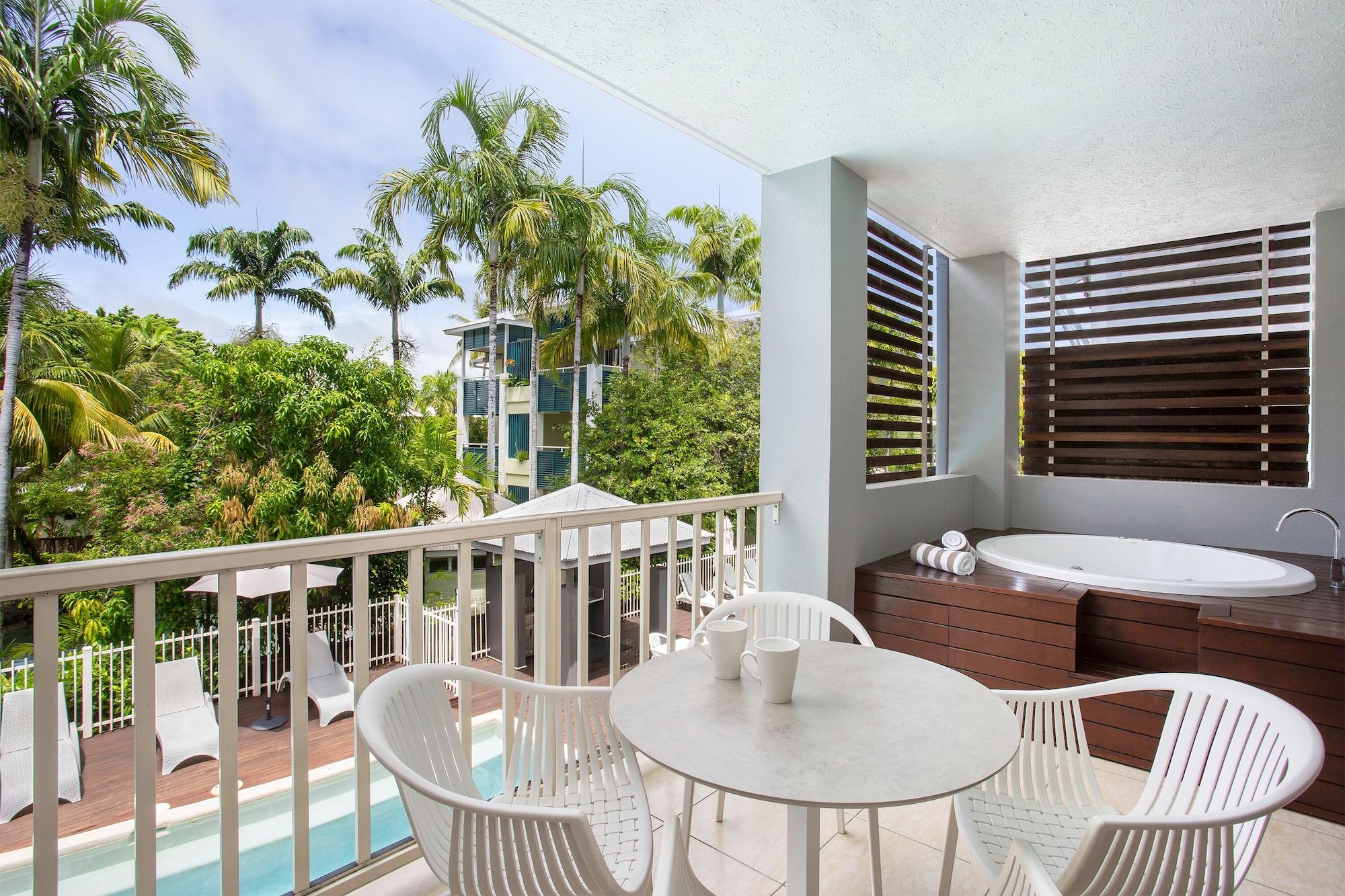 Aparthotel Mantra Aqueous On Port Port Douglas Exteriér fotografie
