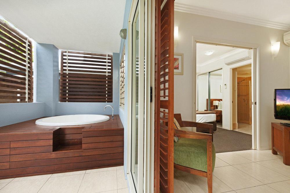 Aparthotel Mantra Aqueous On Port Port Douglas Exteriér fotografie