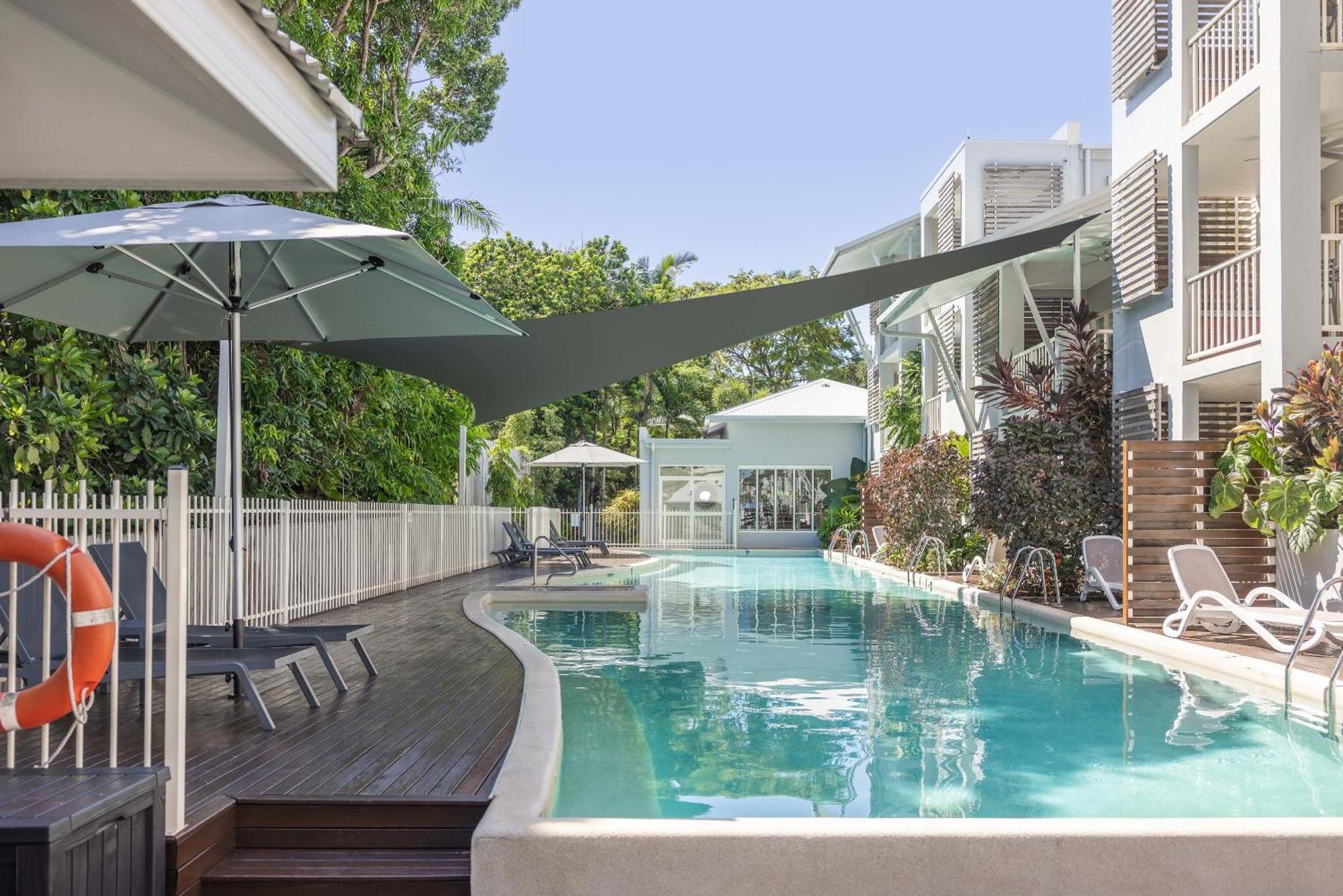 Aparthotel Mantra Aqueous On Port Port Douglas Exteriér fotografie