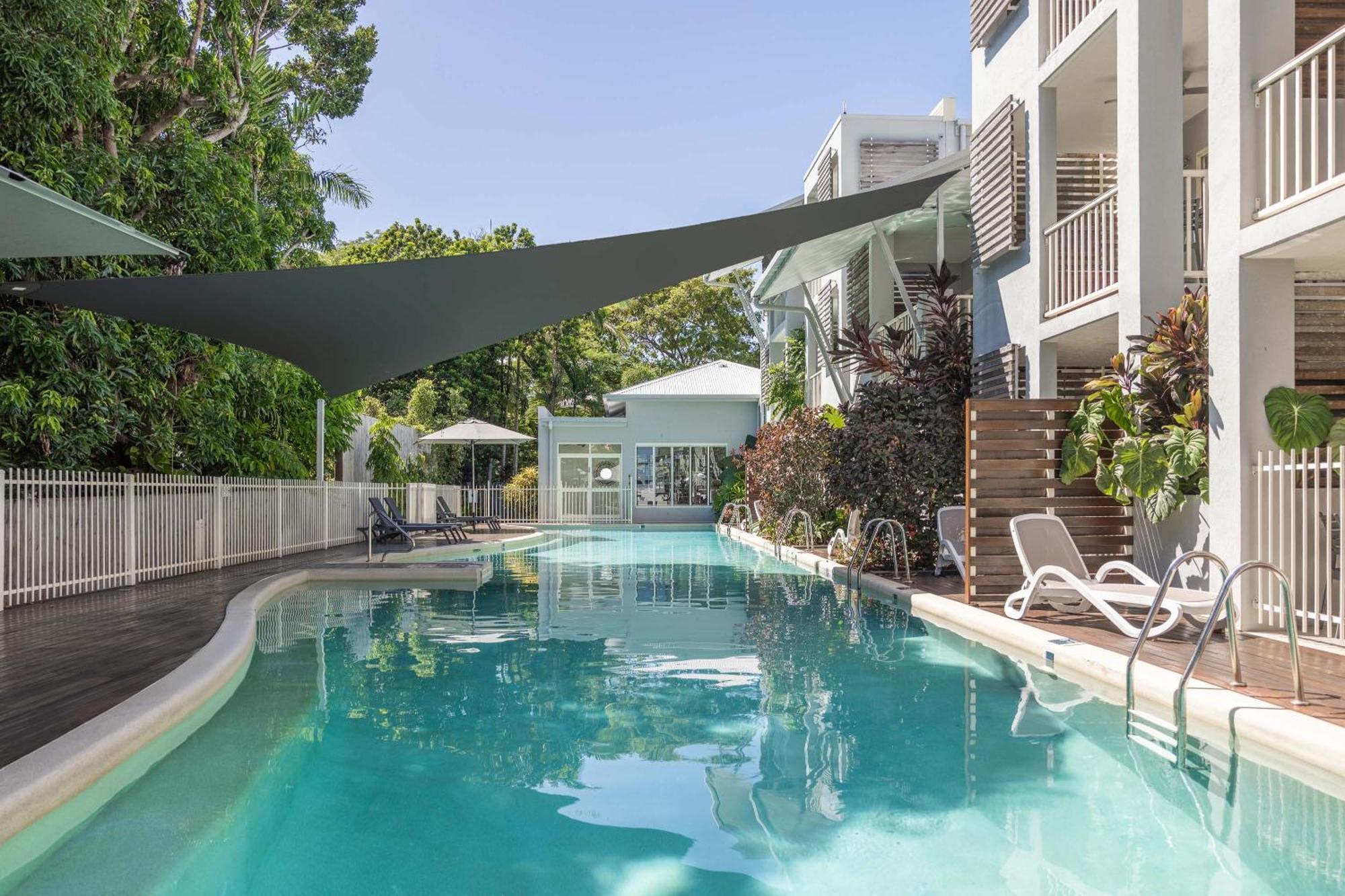 Aparthotel Mantra Aqueous On Port Port Douglas Exteriér fotografie